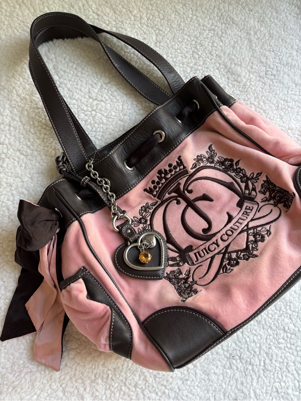 Juicy Couture Vintage Y2K Daydreamer Pink Brown JC Scottie Heart Charm Satin Bow
